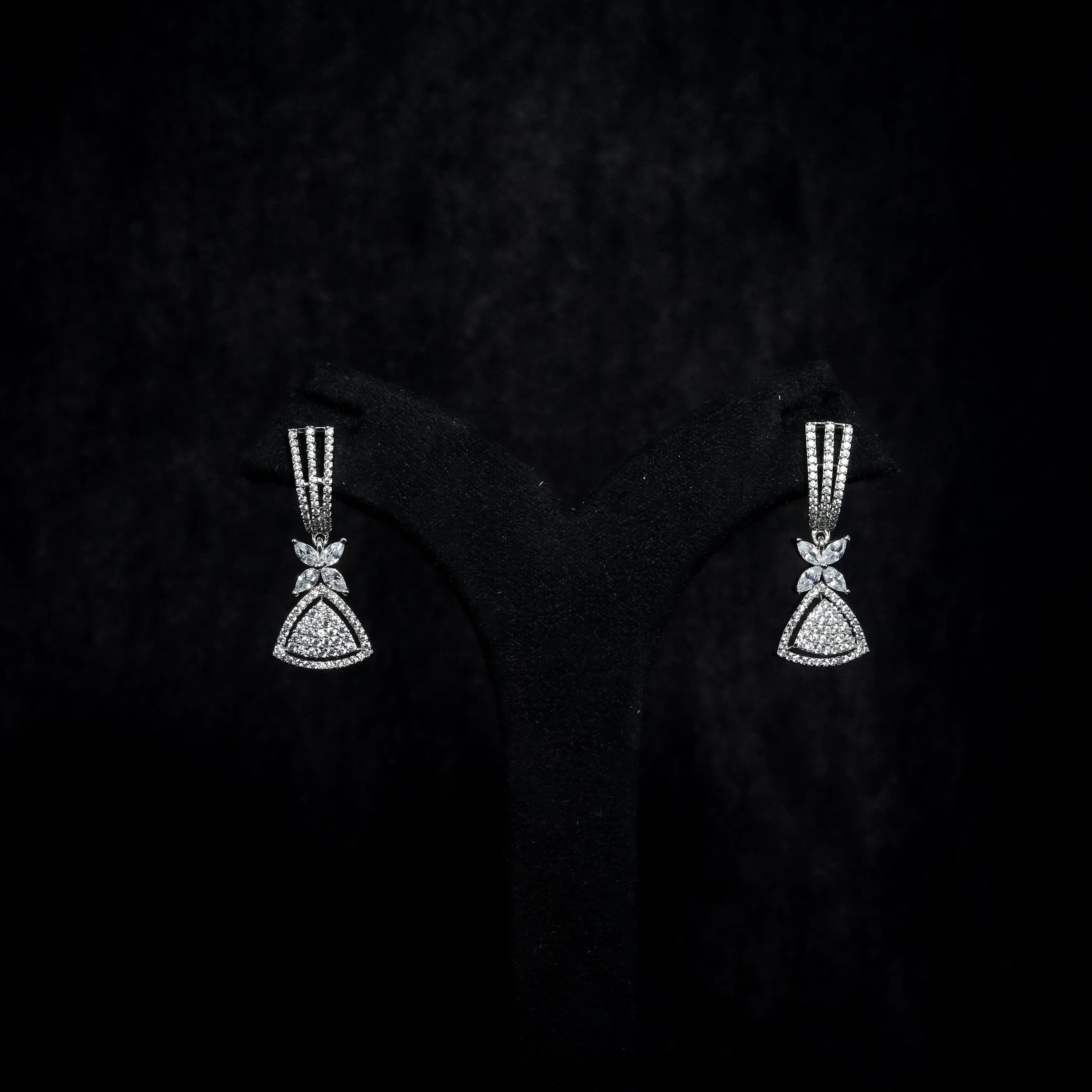 Light Earring Zircon/AD Earring 6047-08
